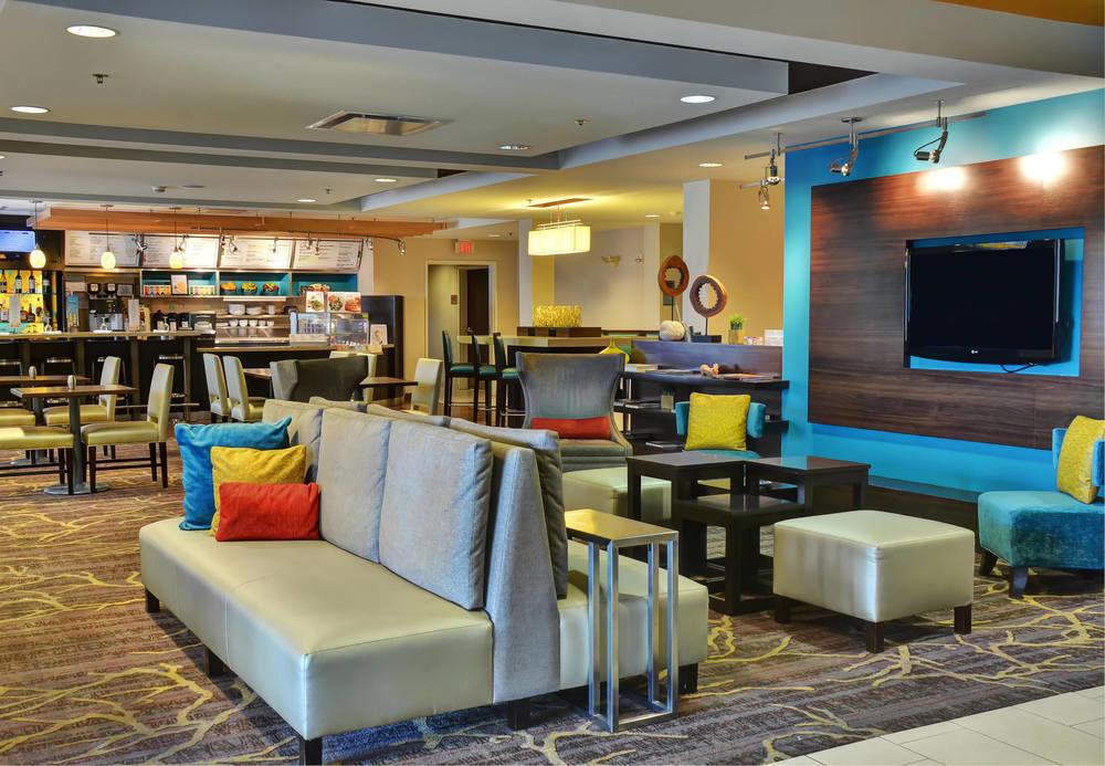 Отель Courtyard By Marriott Indianapolis South Экстерьер фото
