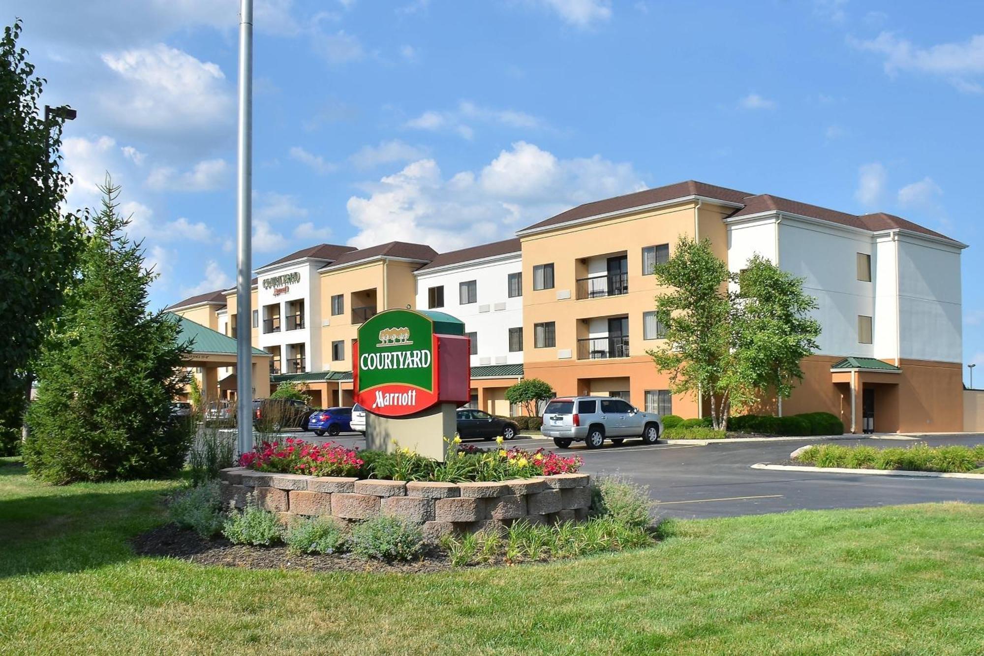 Отель Courtyard By Marriott Indianapolis South Экстерьер фото